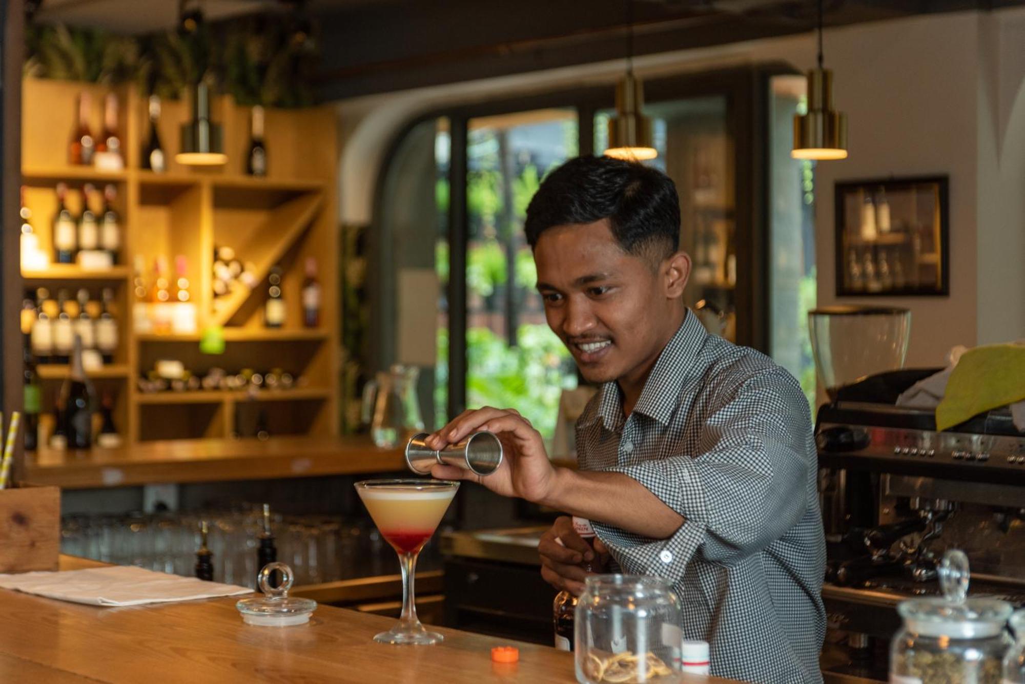 Nomad Hotel Lazimpat Катманду Экстерьер фото