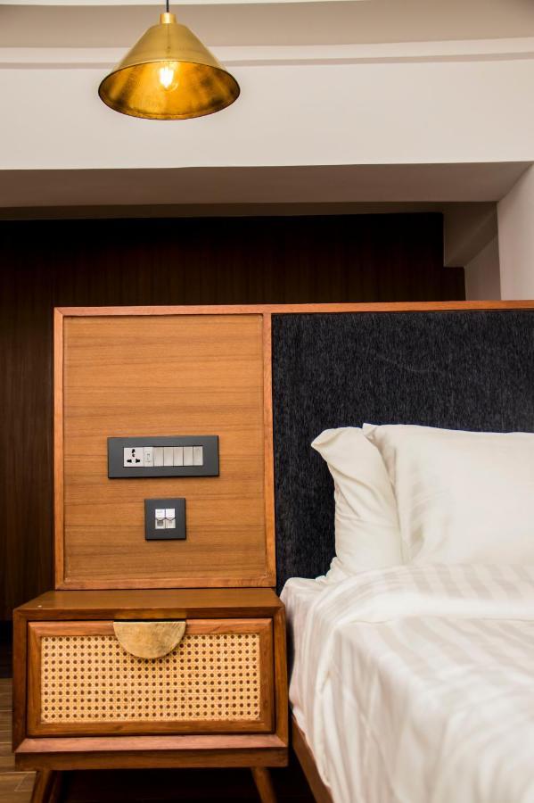 Nomad Hotel Lazimpat Катманду Экстерьер фото