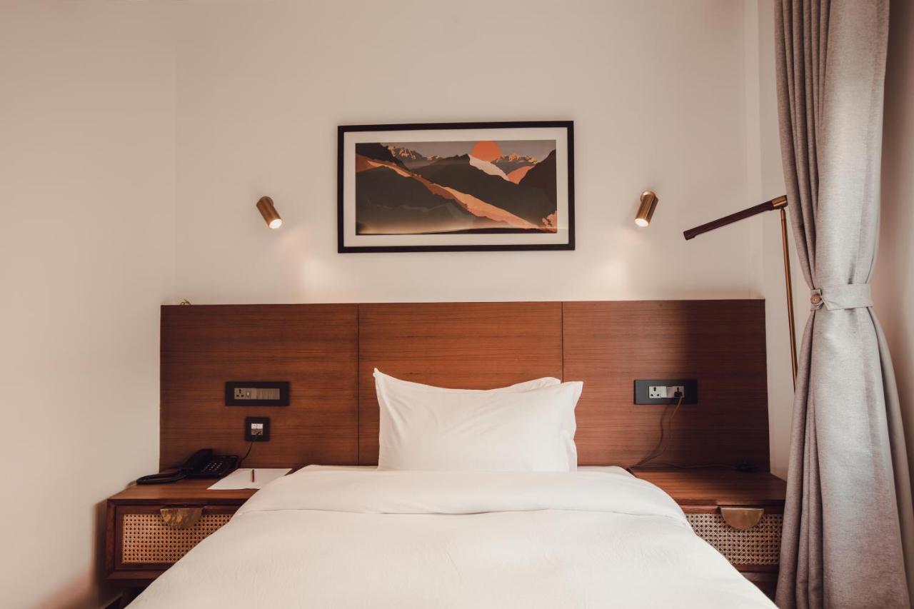 Nomad Hotel Lazimpat Катманду Экстерьер фото