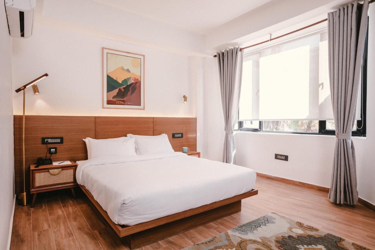 Nomad Hotel Lazimpat Катманду Экстерьер фото